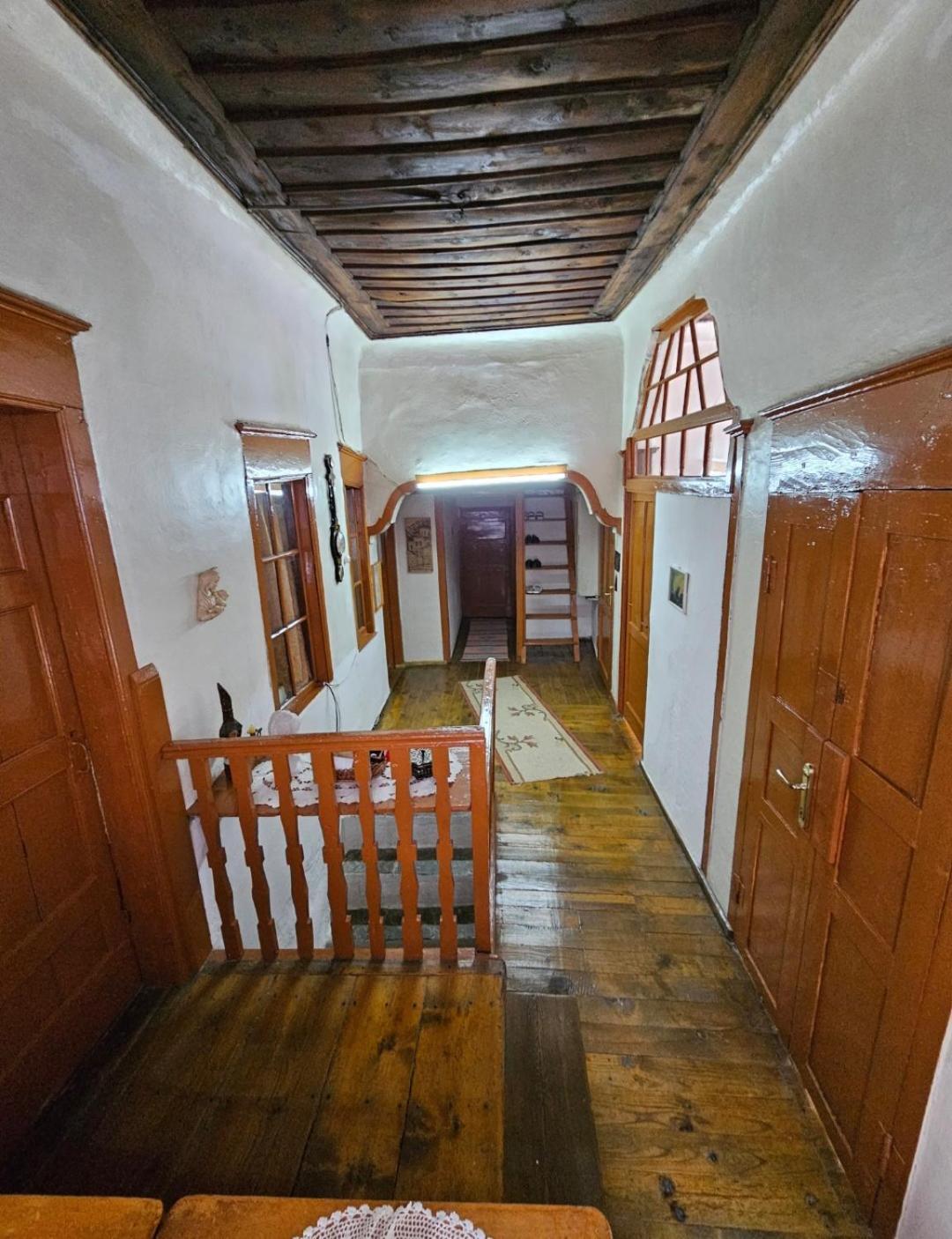 Guest House Panorama เบราท ภายนอก รูปภาพ