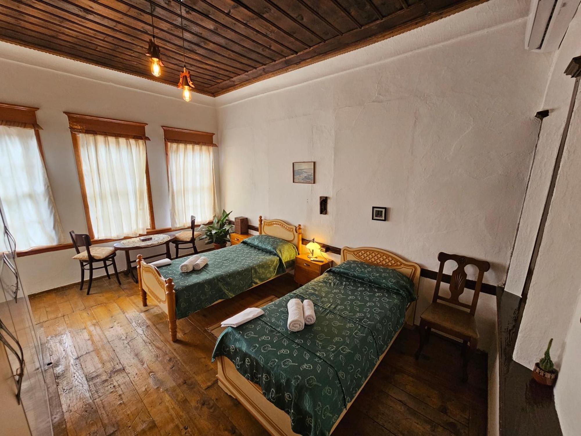 Guest House Panorama เบราท ภายนอก รูปภาพ