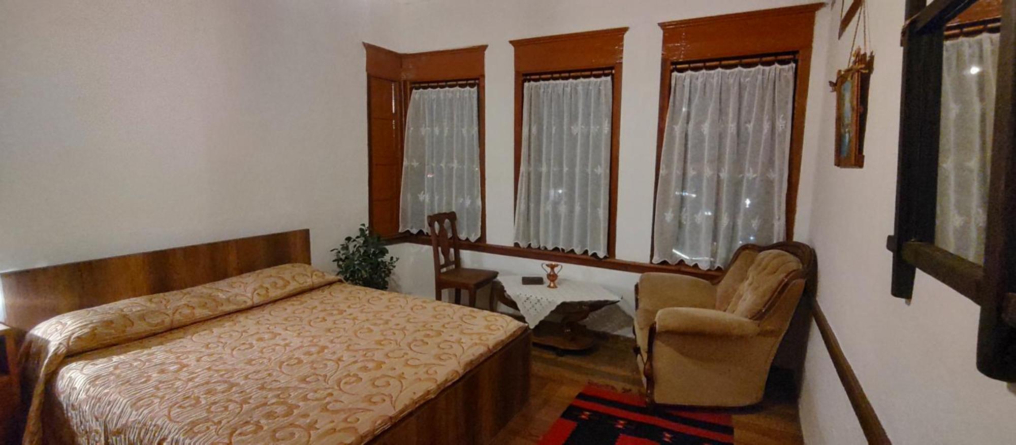 Guest House Panorama เบราท ภายนอก รูปภาพ